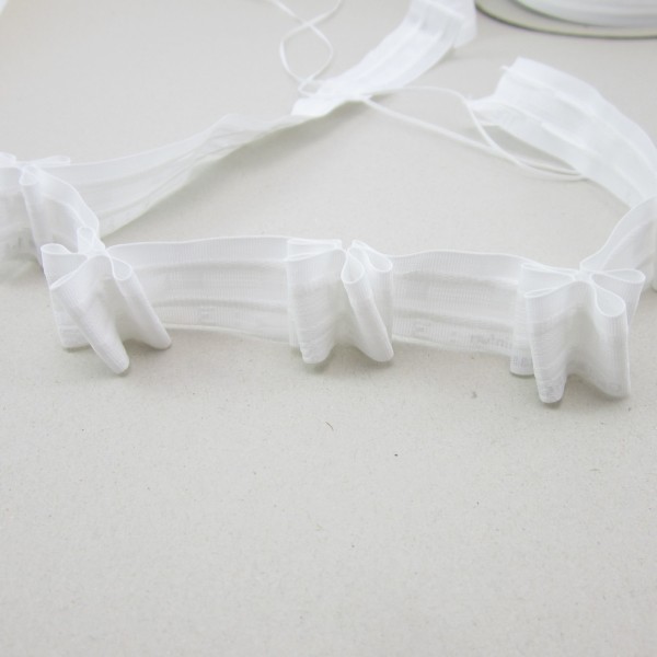 Gardinen-Faltenband, 26mm breit, 4 Falten, 6cm Abstand, Zugabe 300 %, weiß